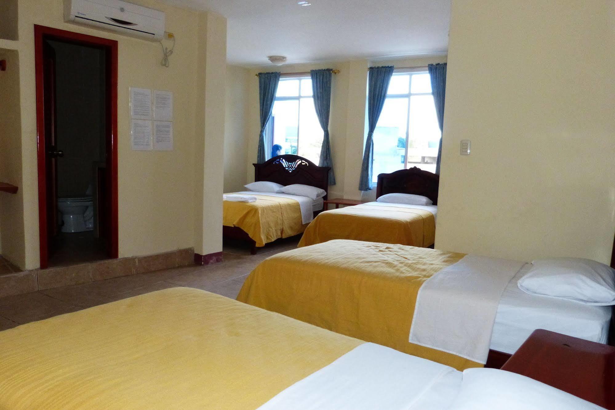 Gloria - Galapagos Inn Puerto Ayora  Dış mekan fotoğraf