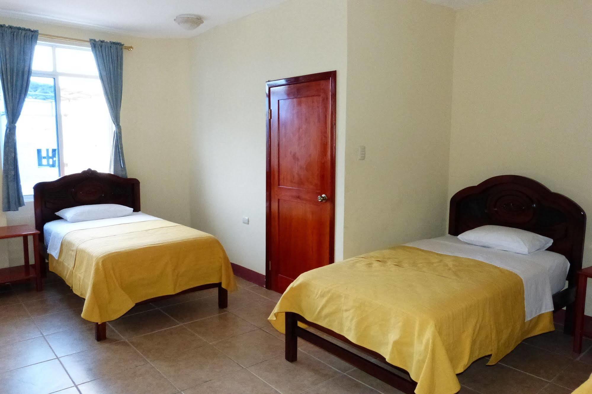 Gloria - Galapagos Inn Puerto Ayora  Dış mekan fotoğraf