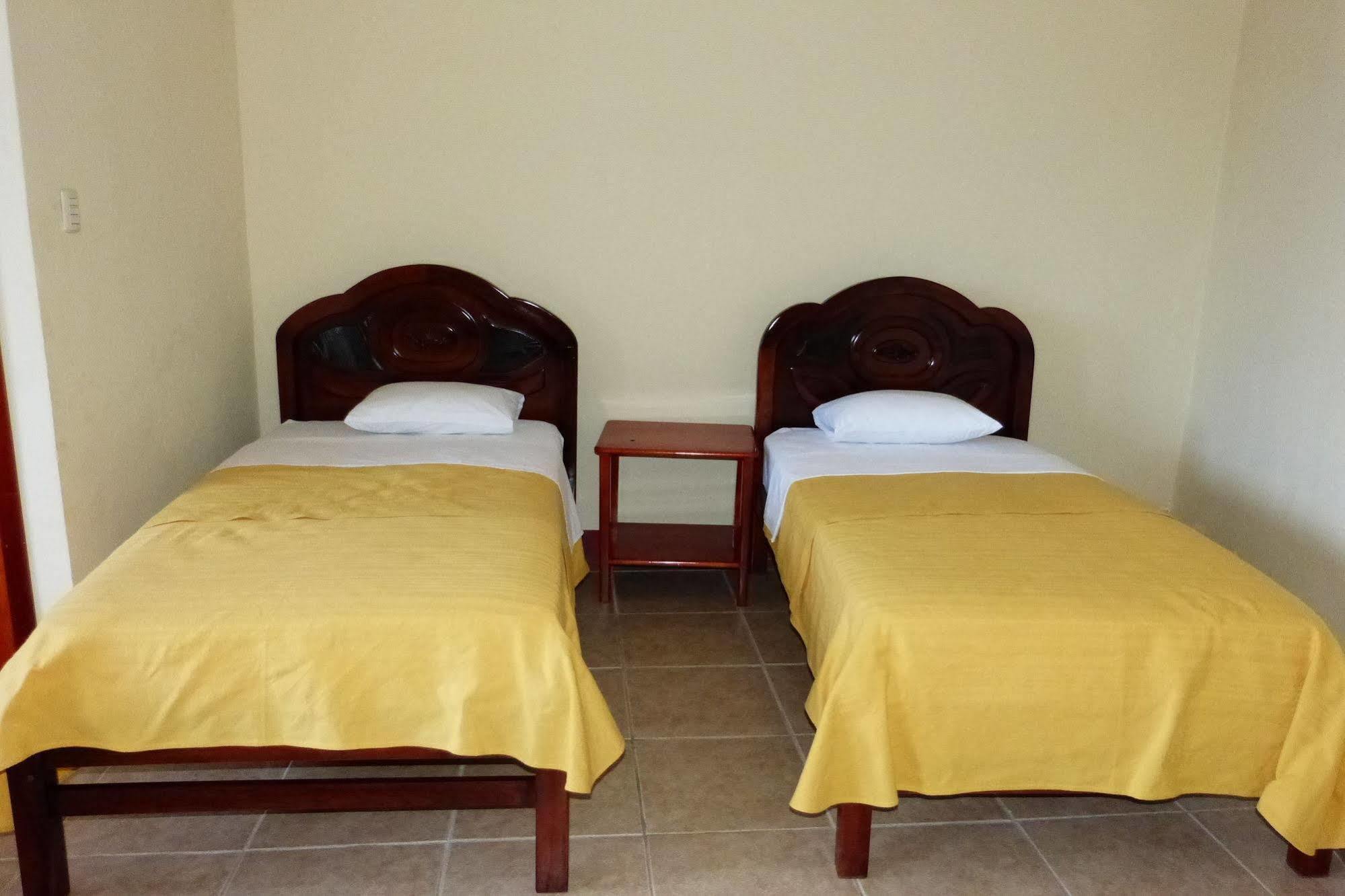 Gloria - Galapagos Inn Puerto Ayora  Dış mekan fotoğraf