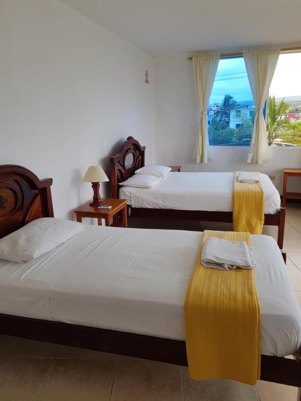 Gloria - Galapagos Inn Puerto Ayora  Dış mekan fotoğraf