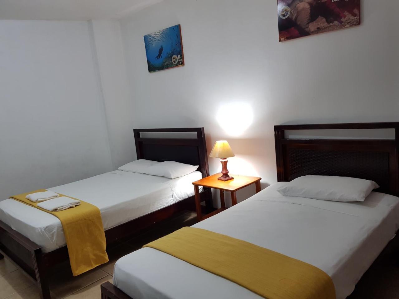 Gloria - Galapagos Inn Puerto Ayora  Dış mekan fotoğraf