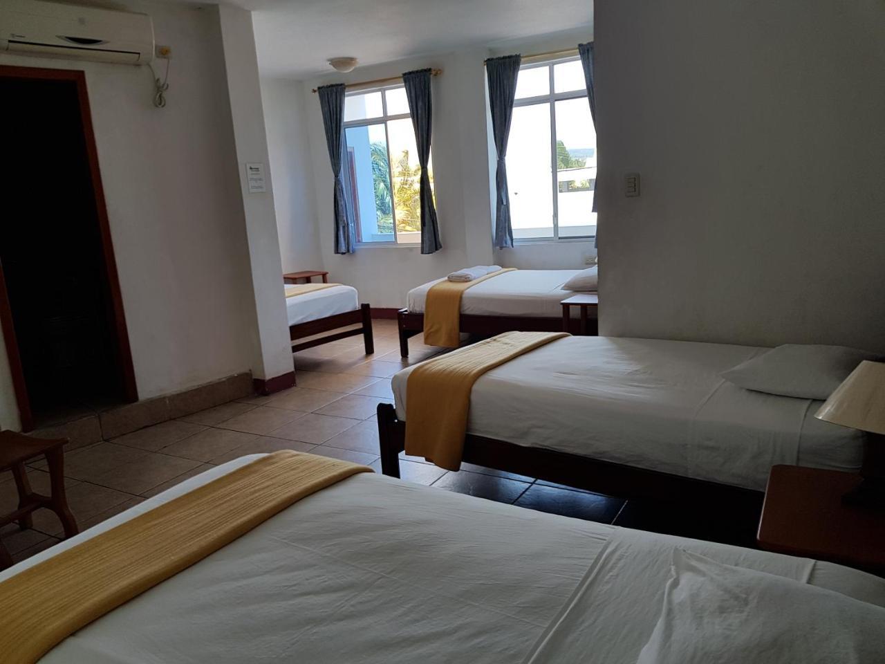 Gloria - Galapagos Inn Puerto Ayora  Dış mekan fotoğraf