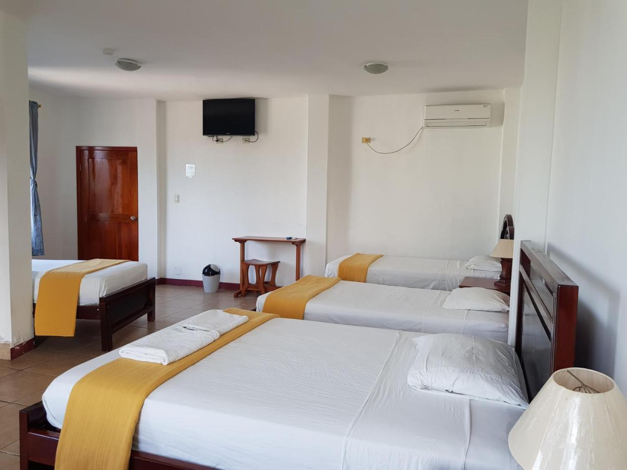 Gloria - Galapagos Inn Puerto Ayora  Dış mekan fotoğraf